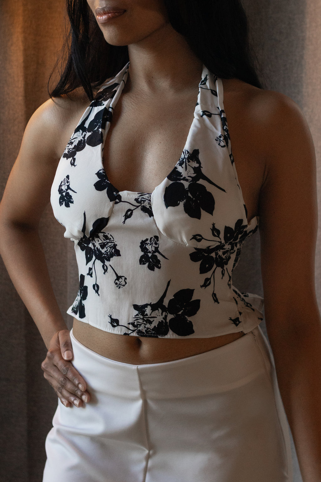 PREETSTYLE- Floral Noir Halter Top