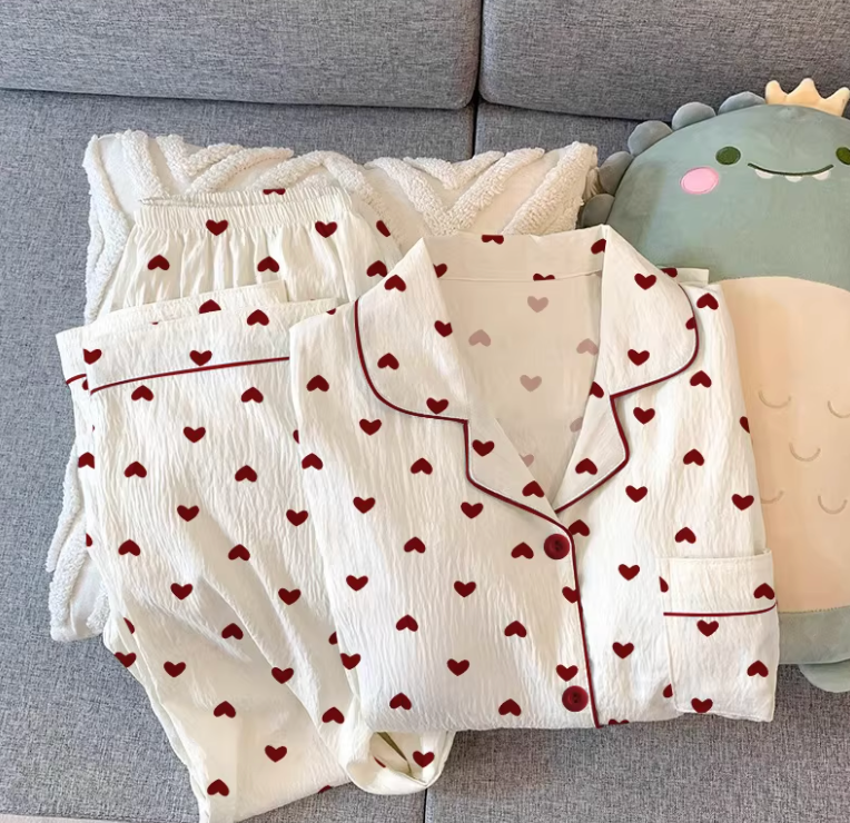 Sweetheart Plissé Satin-Trim Pajama Set – Cream & Crimson