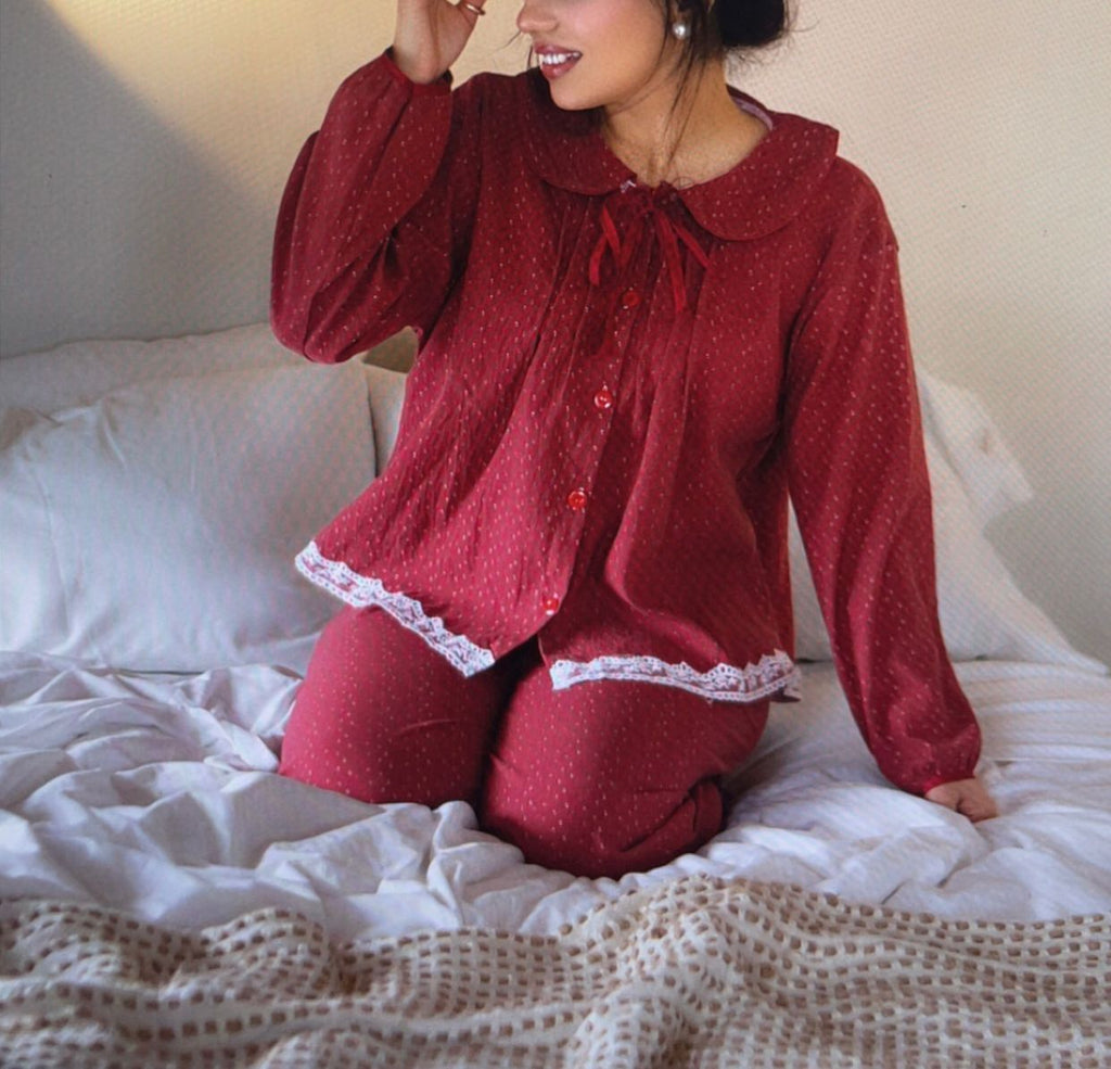 Velour Rouge Heritage Night Set