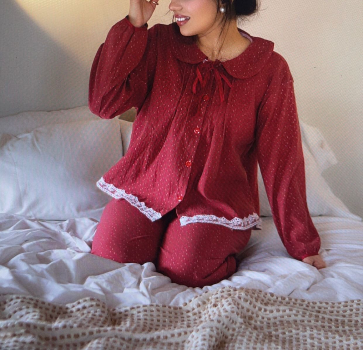 Velour Rouge Heritage Night Set
