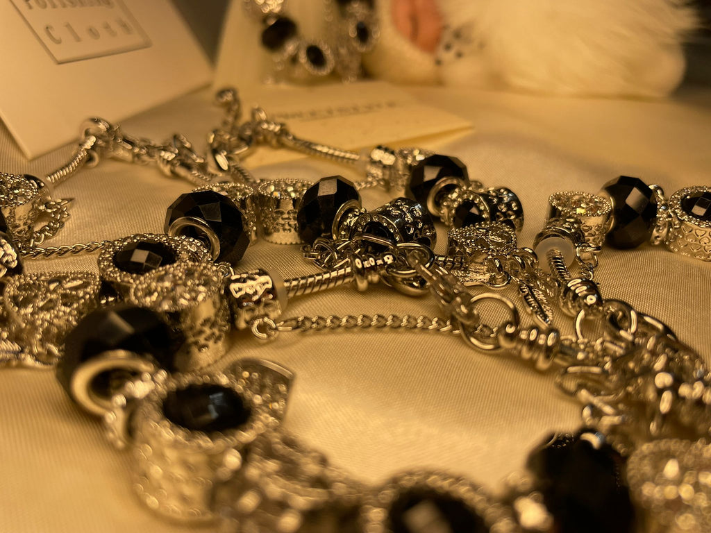 Moonlight Dynasty Heart Bangle